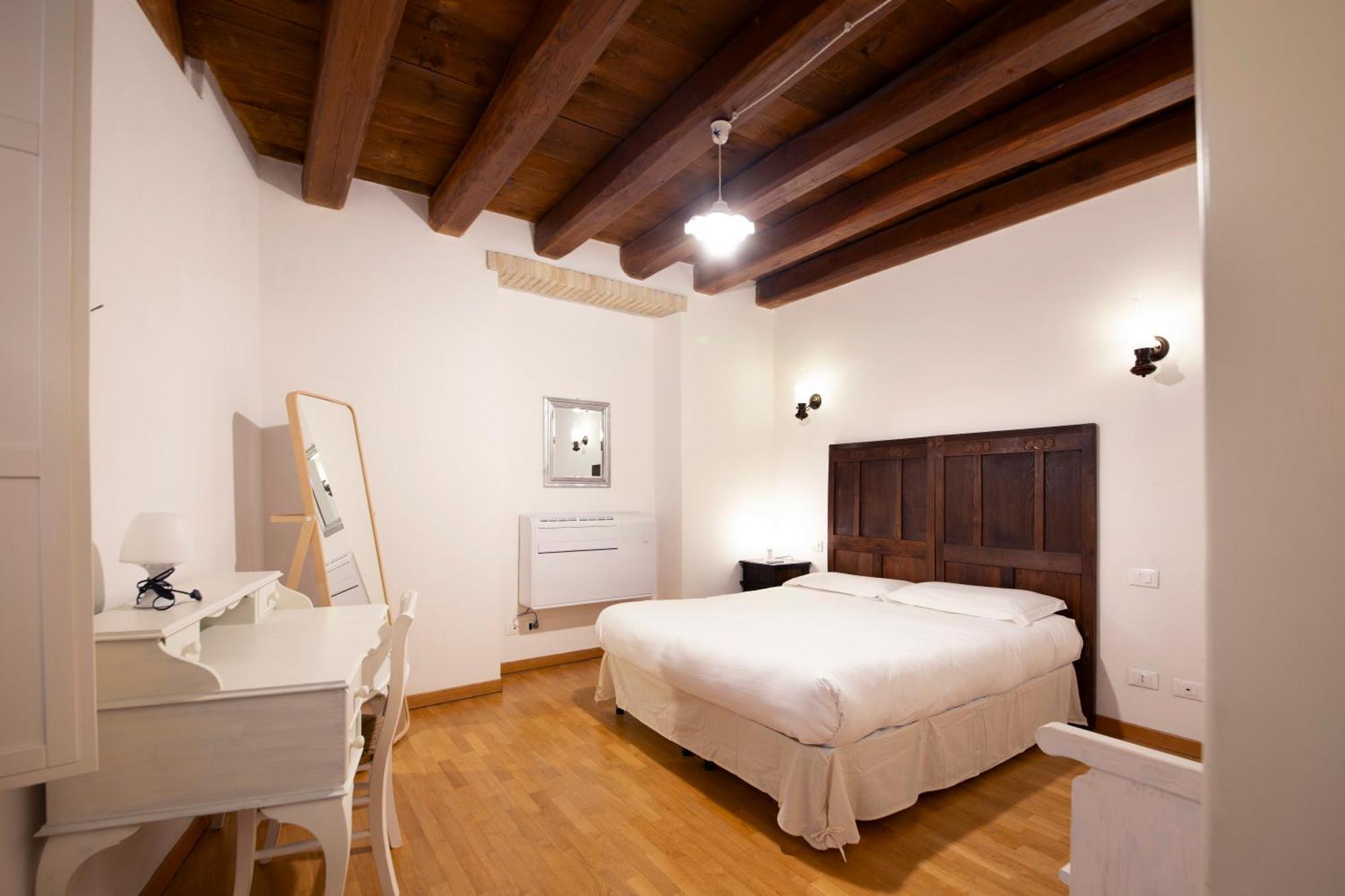 Suite Martini Al Castello Cagliari Extérieur photo